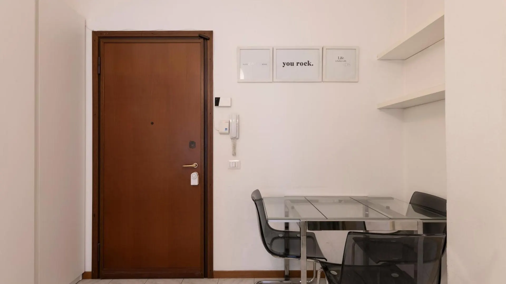 Living Milan - Via Varese 4アパートメント